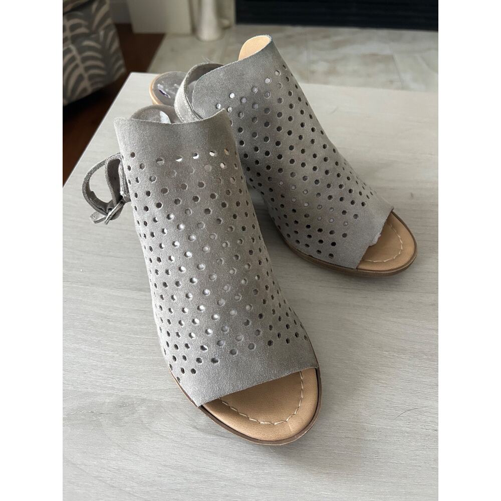 Sophia Milano Grey Leather Suede Sling Heeled Peep Toe Sandals Size 8.5 Italy